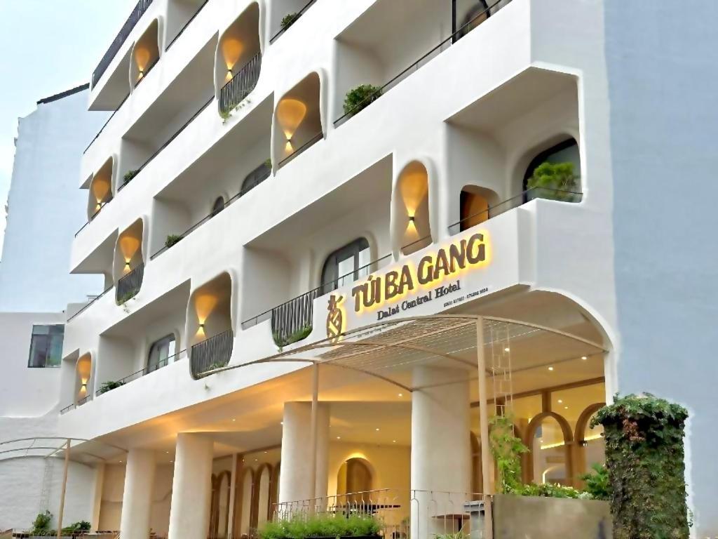 Tui Ba Gang Central Hotel Da Lat Exterior photo